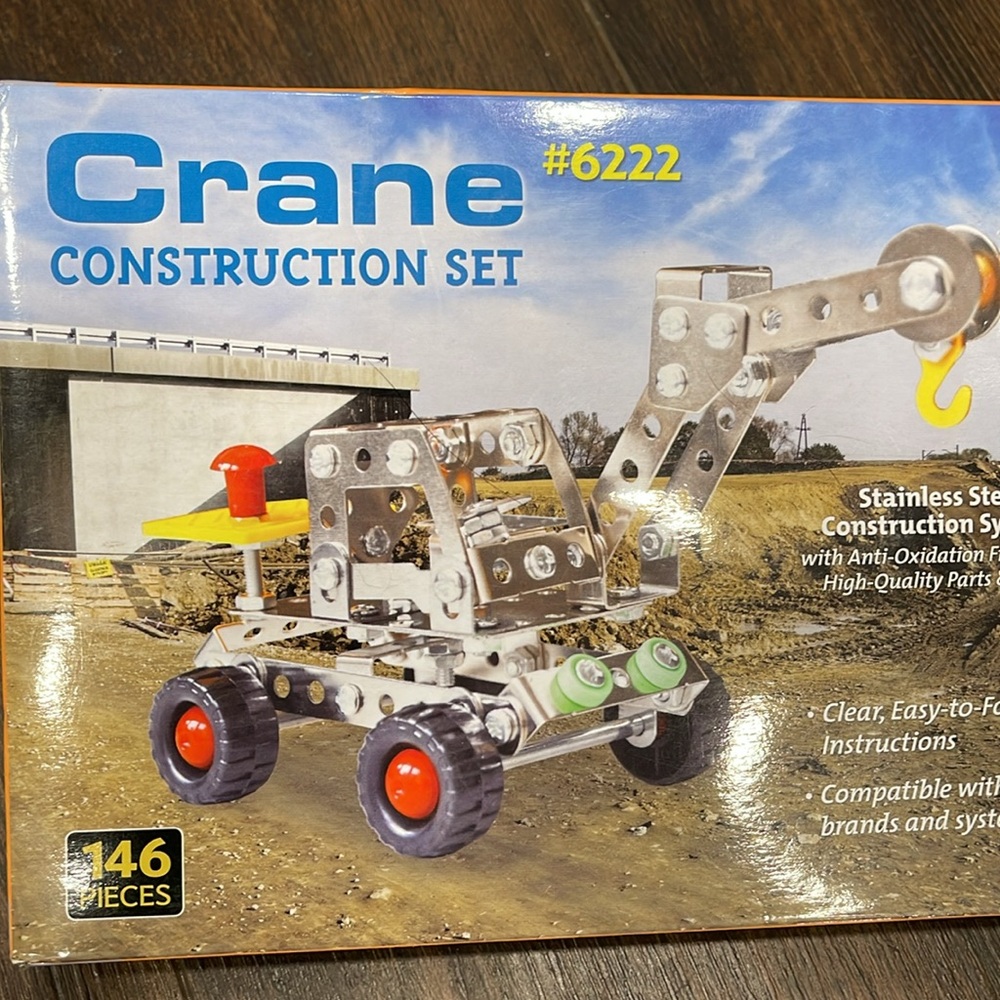 NIB Crane Construction 146 Piece Set. #6222 Great Kit